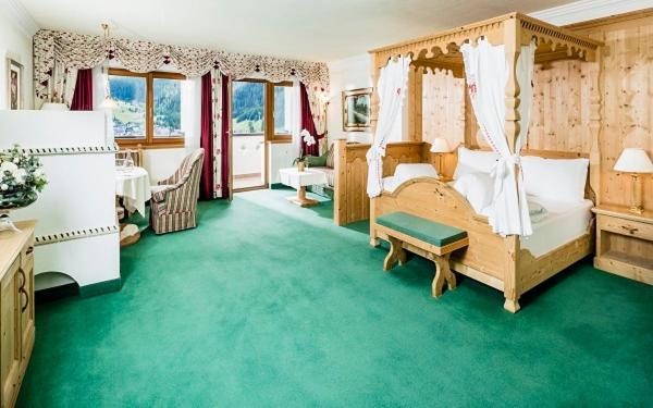 Hotel Sassongher Corvara In Badia Eksteriør billede
