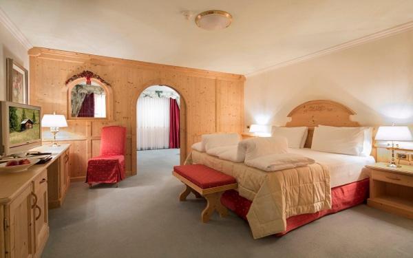 Hotel Sassongher Corvara In Badia Eksteriør billede