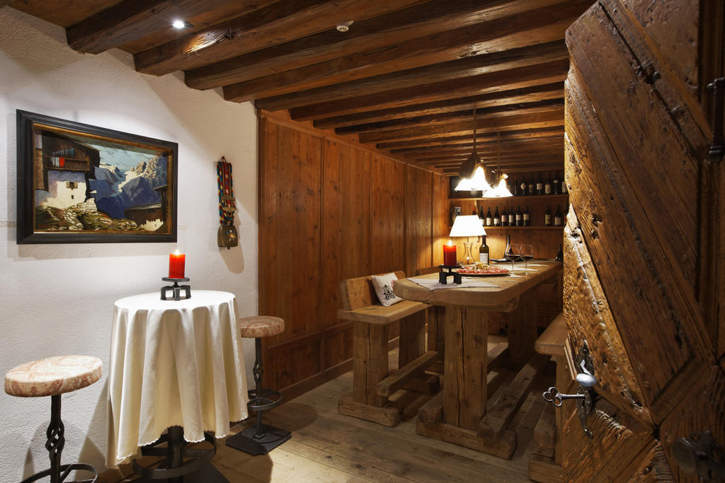 Hotel Sassongher Corvara In Badia Eksteriør billede