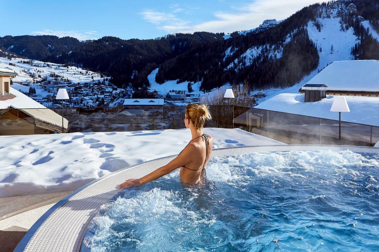 Hotel Sassongher Corvara In Badia Eksteriør billede