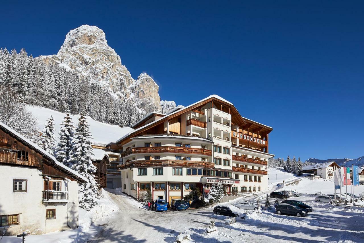 Hotel Sassongher Corvara In Badia Eksteriør billede